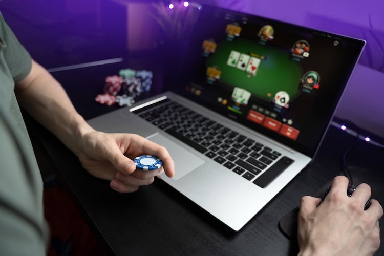 online casino on laptop